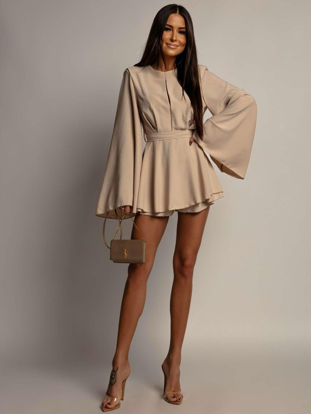 Bella Lía | Mono Elegante